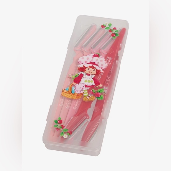 Célavi Strawberry Shortcake Razor Set with Case - Picture 2 of 5